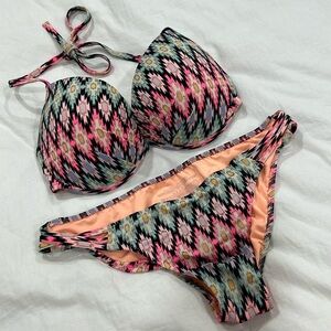 Victoria’s Secret Bikini 👙